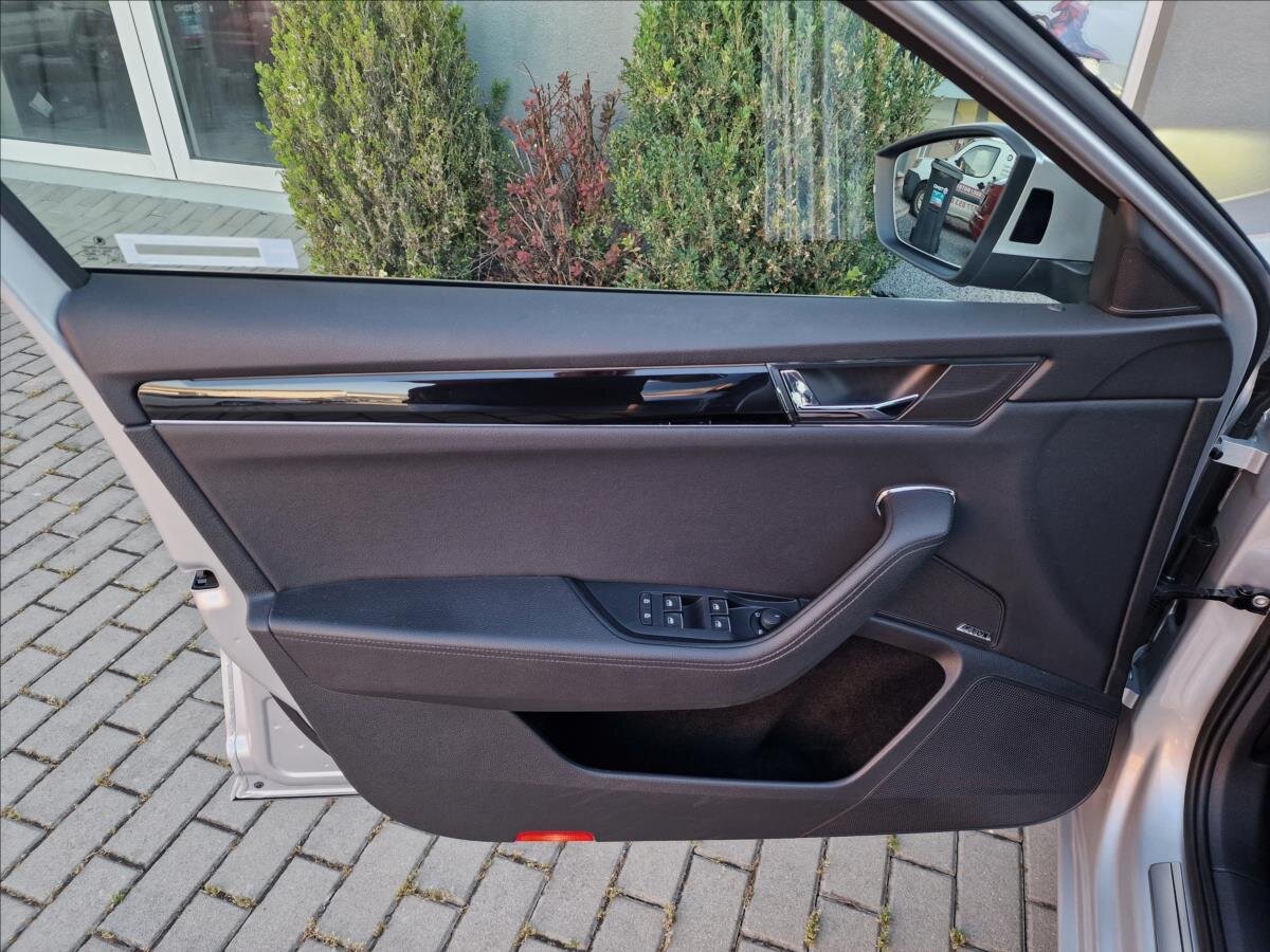 Škoda Superb Kombi 2,0 l 147 kw