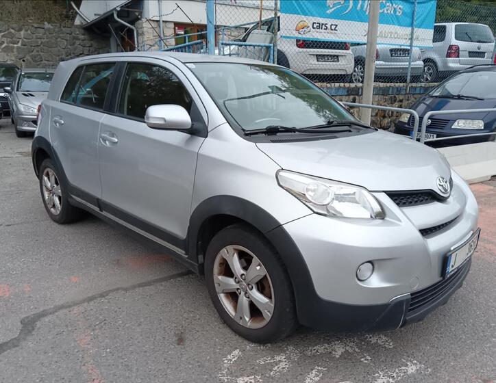 Toyota Urban Cruiser 16
