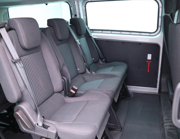 Ford Transit Custom 14