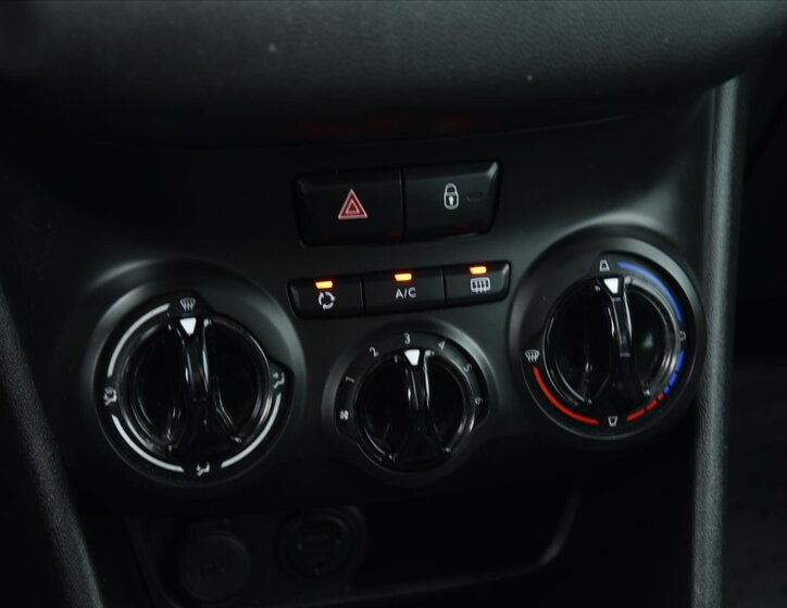 Peugeot 208 Hatchback 1,2 l 60 kw