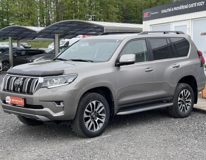 Toyota Land Cruiser 7