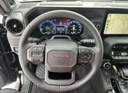 Toyota Land Cruiser 16