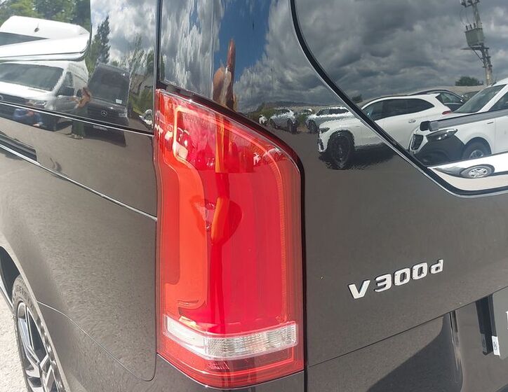 Mercedes-Benz Třídy V 13