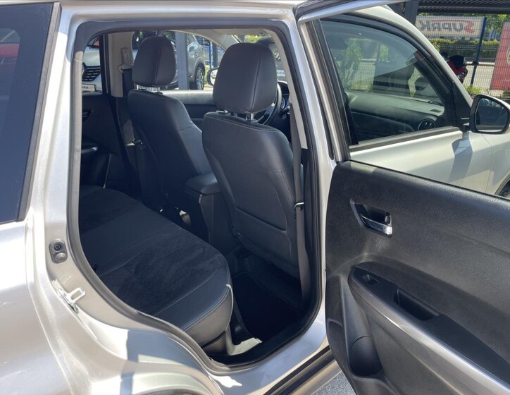 Suzuki Vitara SUV 1,4 l 103 kw