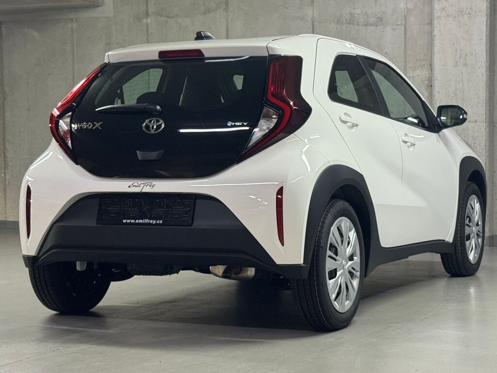 Toyota Aygo Hatchback 1,5 l 53 kw