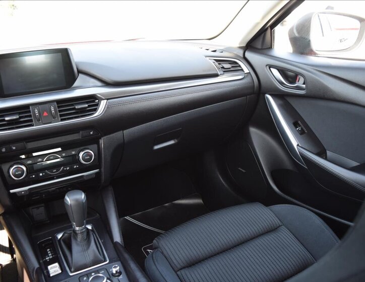 Mazda 6 Sedan / Limuzína 2,5 l 141 kw