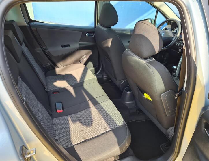 Peugeot 207 10