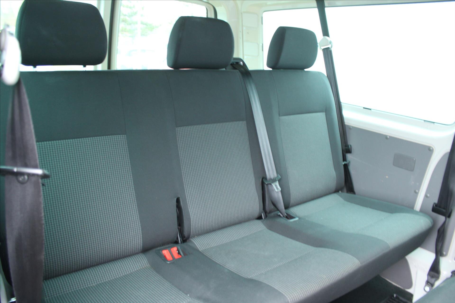 Volkswagen Transporter Kombi 2,0 l 110 kw