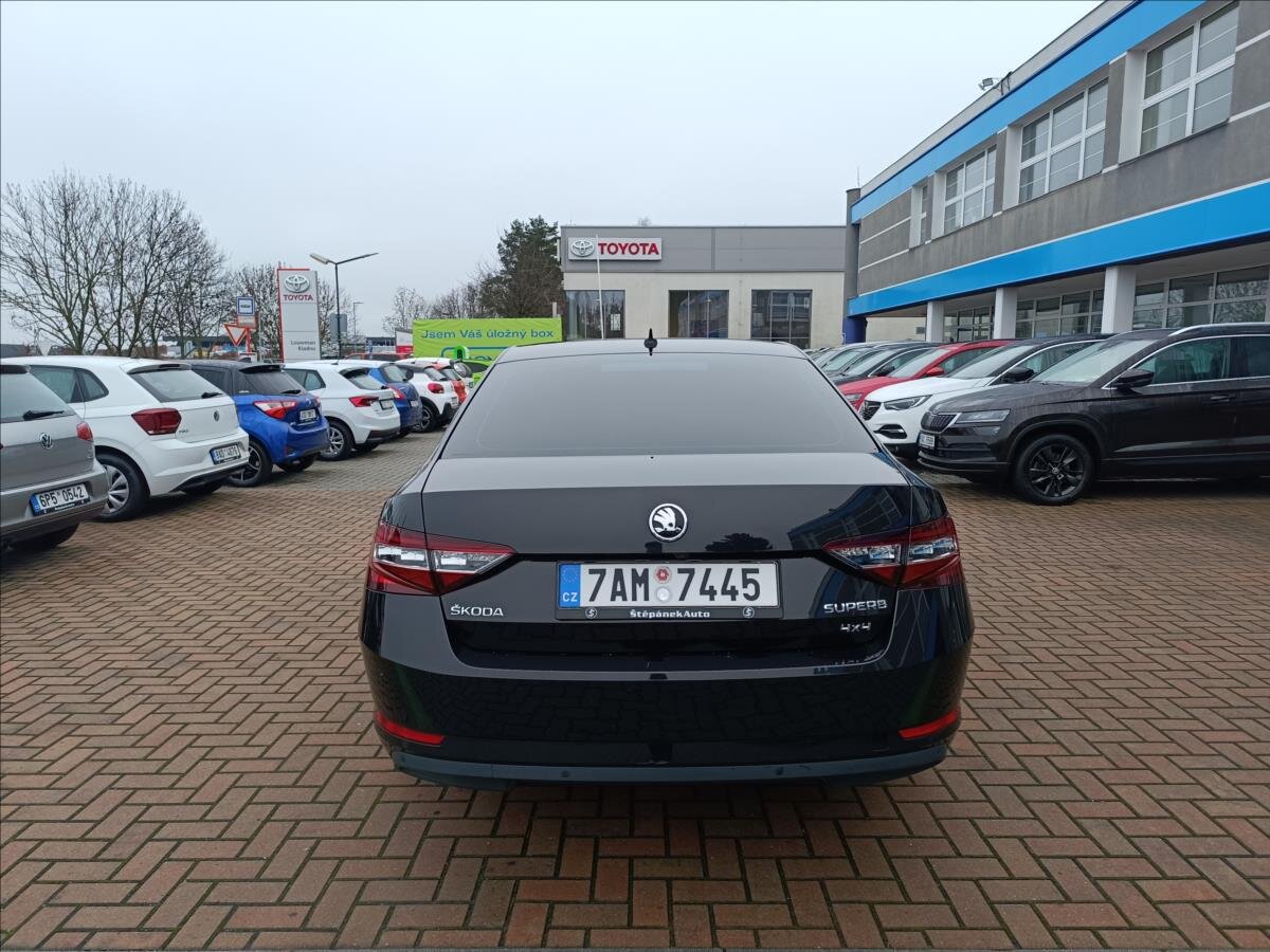 Škoda Superb Liftback 2,0 l 140 kw