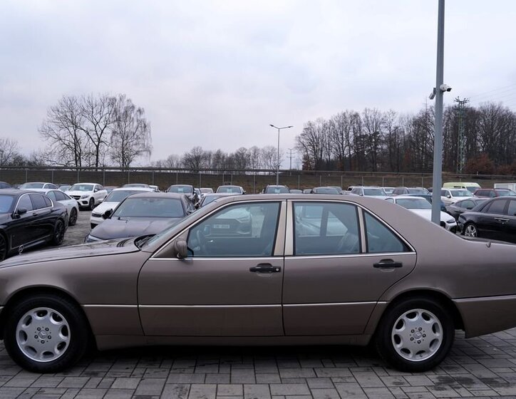 Mercedes-Benz Třídy S Sedan 3,2 l 170 kw