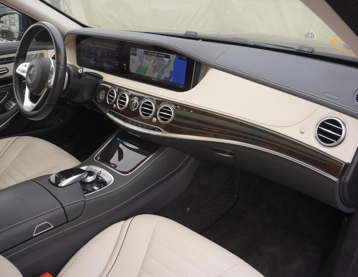 Mercedes-Benz Třídy S 61