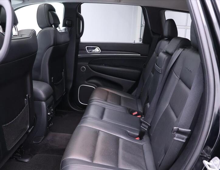 Jeep Grand Cherokee 14