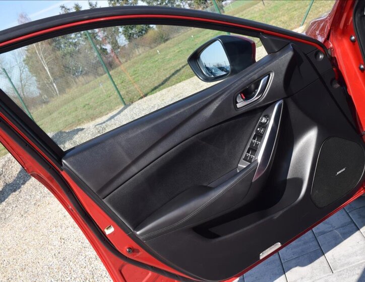 Mazda 6 Sedan / Limuzína 2,5 l 141 kw