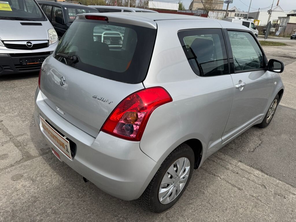 Suzuki Swift Hatchback 1,3 l 67 kw