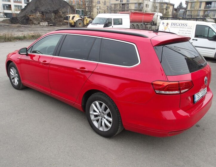 Volkswagen Passat Kombi 1,6 l 88 kw