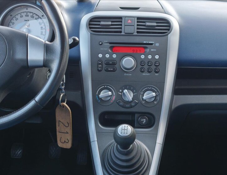 Opel Agila Hatchback 1,2 l 63 kw