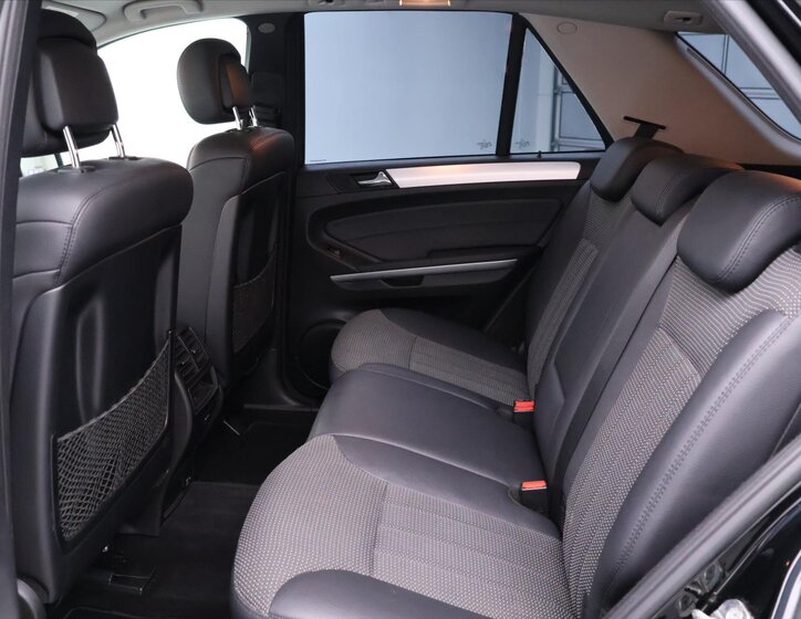 Mercedes-Benz Třídy M 17