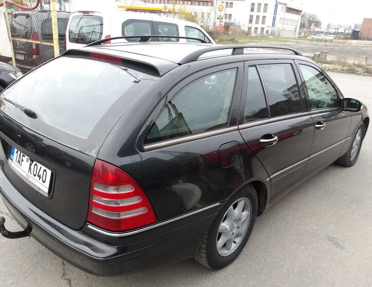 Mercedes-Benz Třídy C Kombi 2,1 l 105 kw