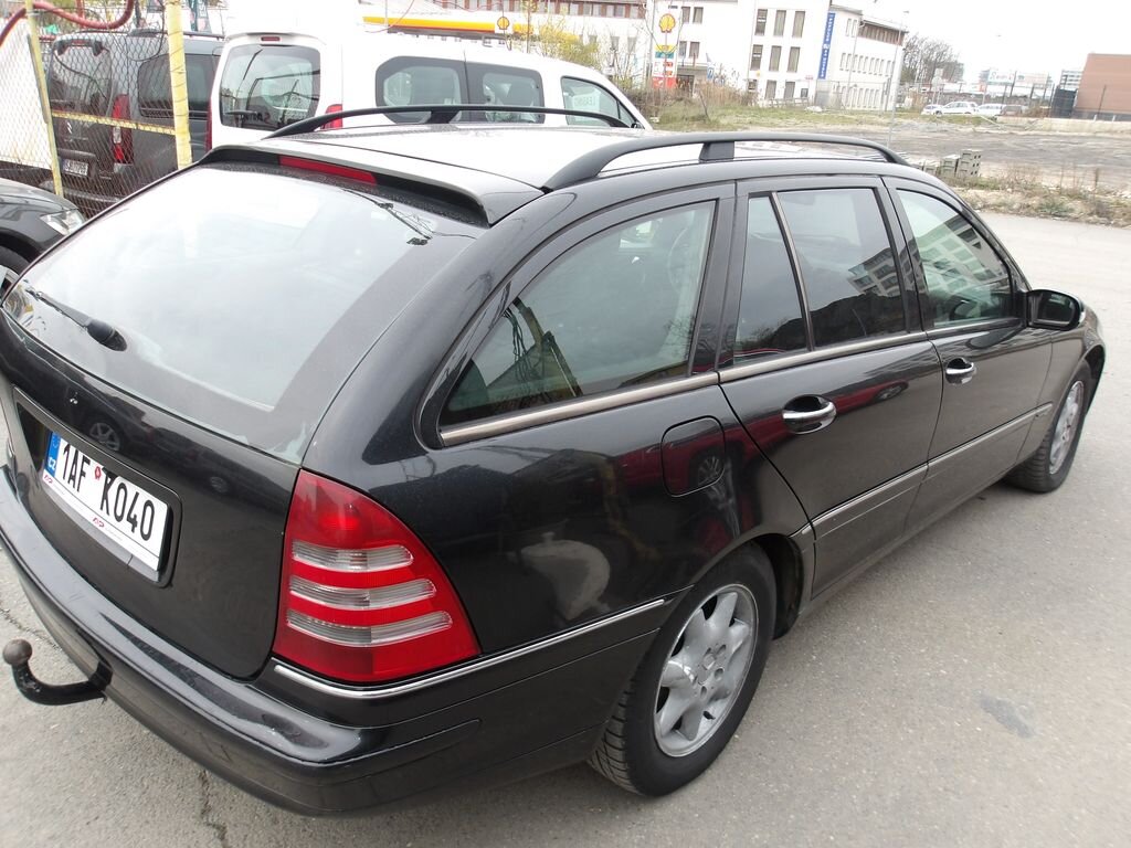 Mercedes-Benz Třídy C Kombi 2,1 l 105 kw