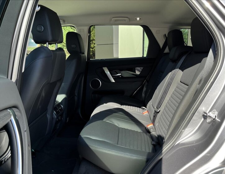 Land Rover Discovery Sport SUV / Terénní 2,0 l 120 kw