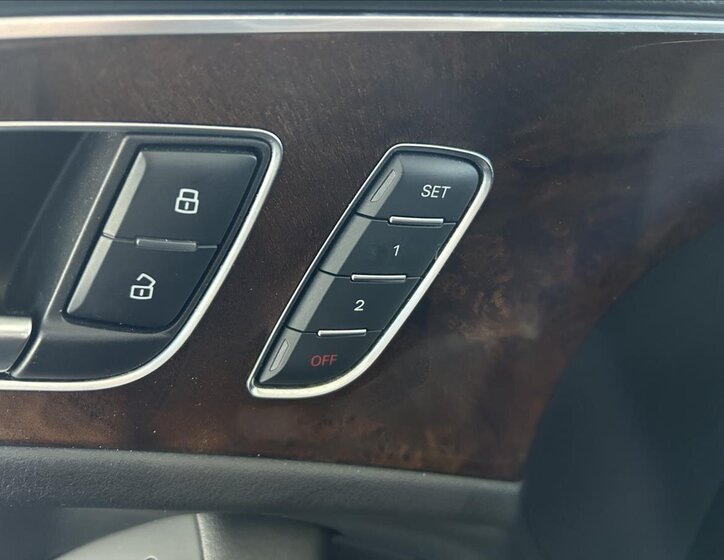 Audi A6 Sedan / Limuzína 3,0 l 230 kw