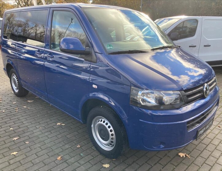 Volkswagen Caravelle 7