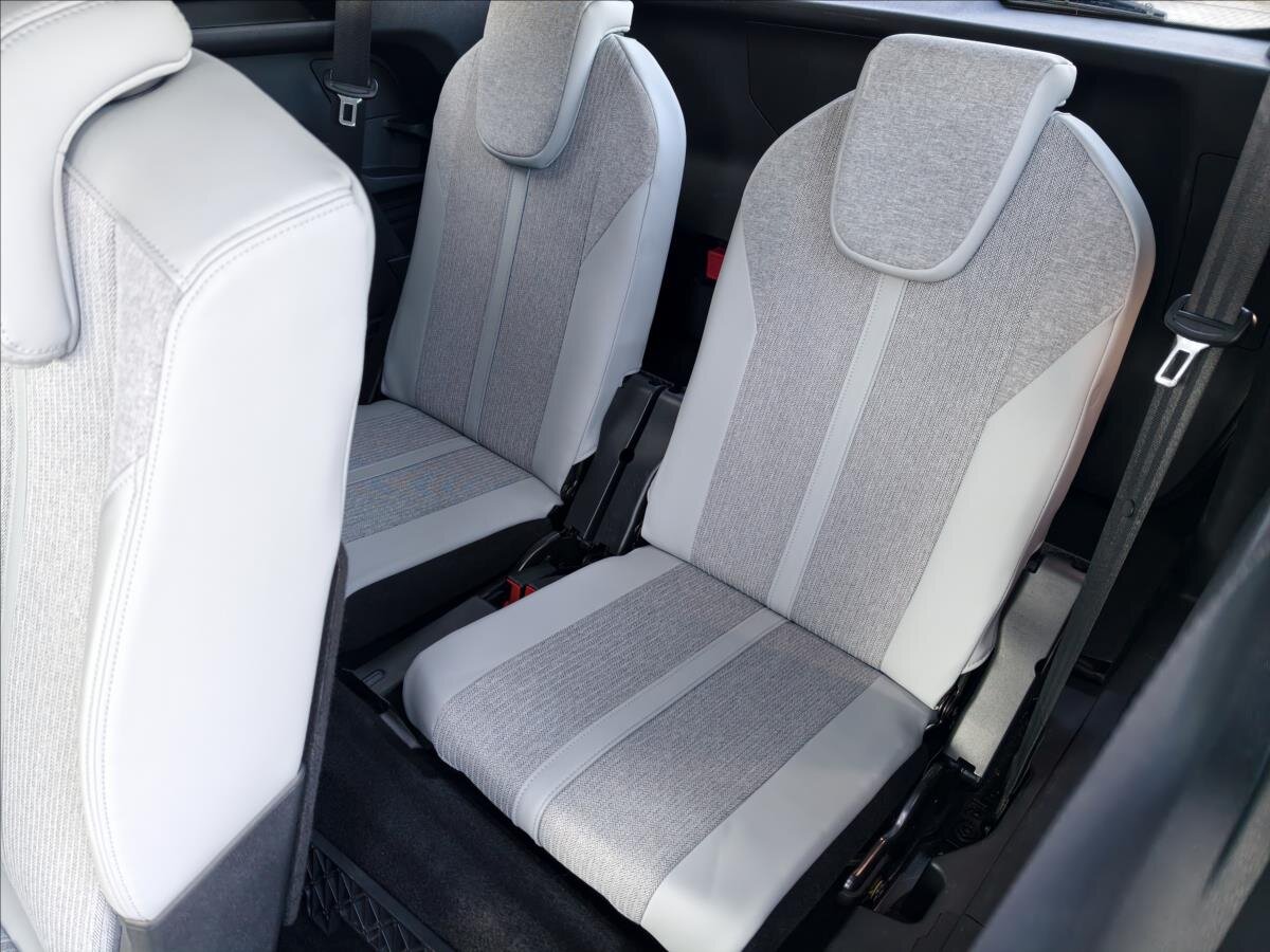 Peugeot 5008 MPV 1,6 l 88 kw