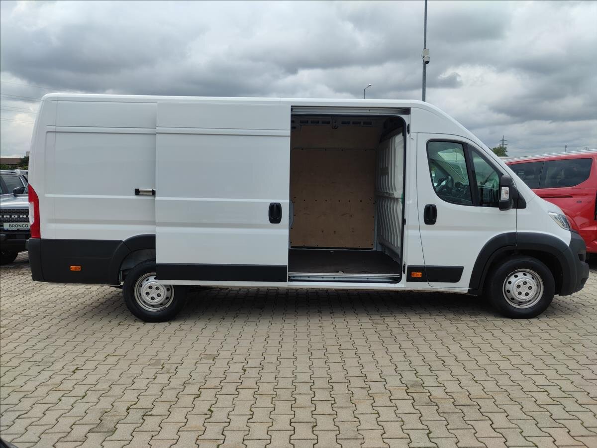 Opel Movano Skříň 2,2 l 121 kw