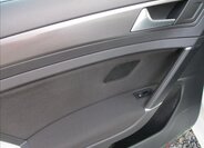 Volkswagen Golf Hatchback 999,0 63 kw