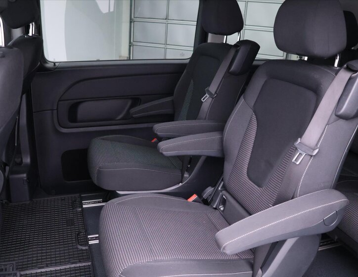 Mercedes-Benz Třídy V Kombi 2,0 l 174 kw