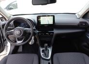 Toyota Yaris Cross 12