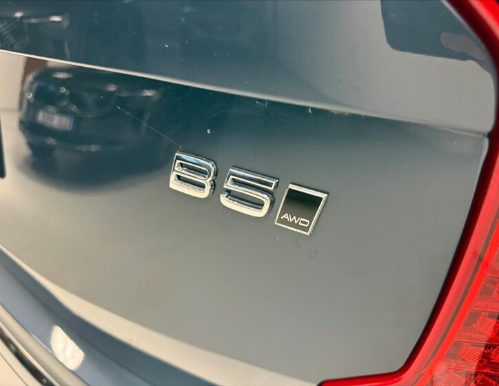 Volvo XC90 SUV 2,0 l 173 kw