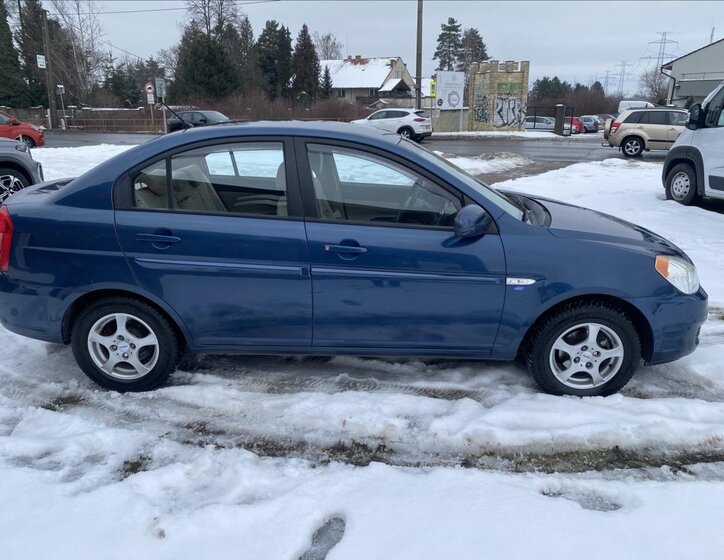 Hyundai Accent 4