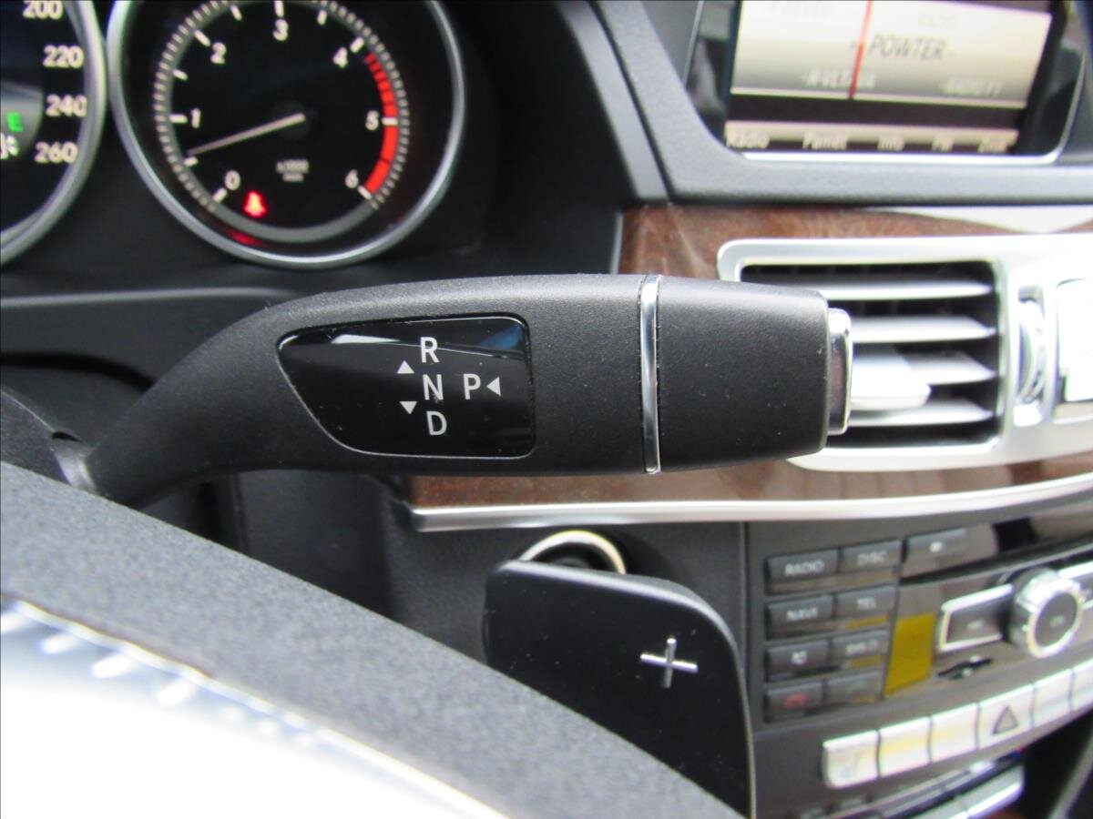 Mercedes-Benz Třídy E Sedan / Limuzína 3,0 l 190 kw