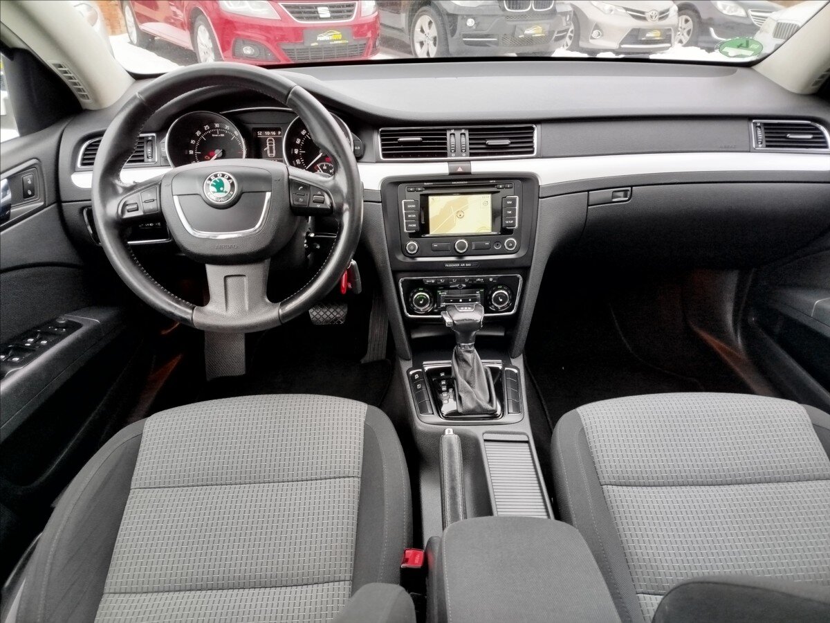 Škoda Superb Kombi 2,0 l 103 kw