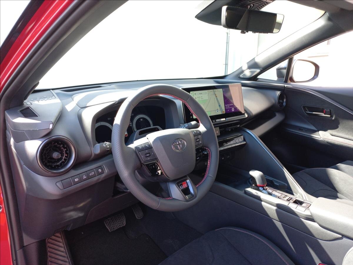 Toyota C-HR CUV 2,0 l 112 kw