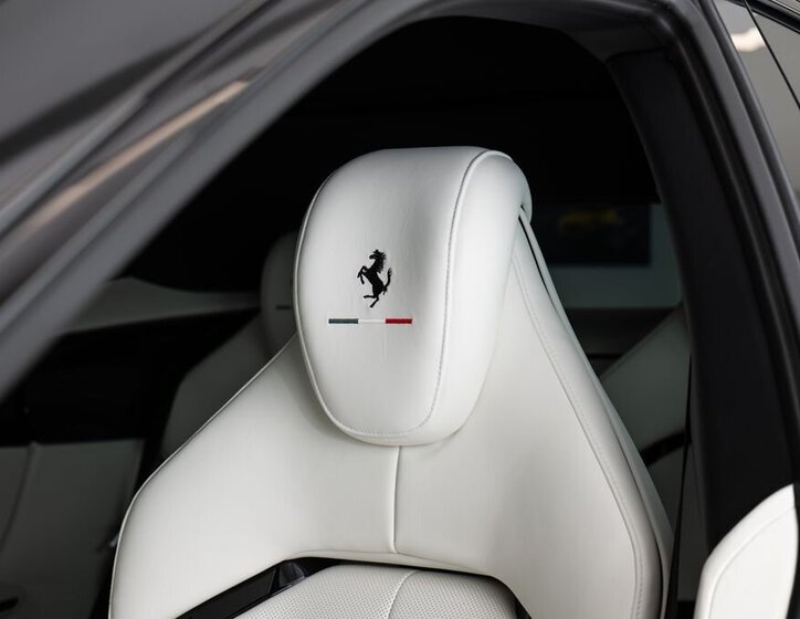 Ferrari Ostatní SUV 6,5 l 529 kw