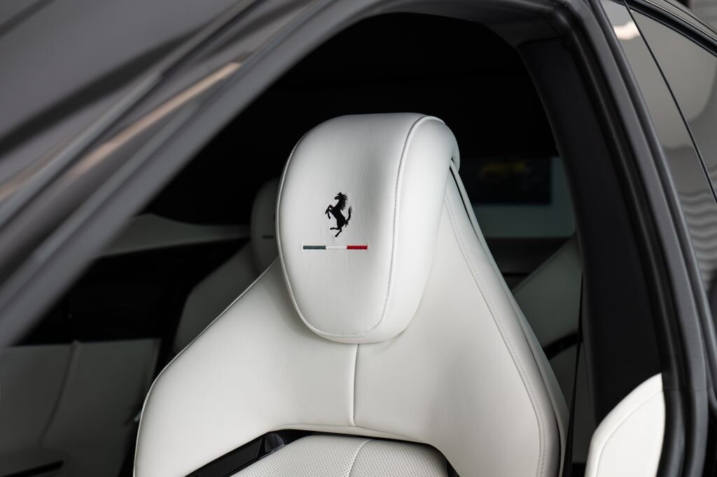 Ferrari Ostatní SUV 6,5 l 529 kw