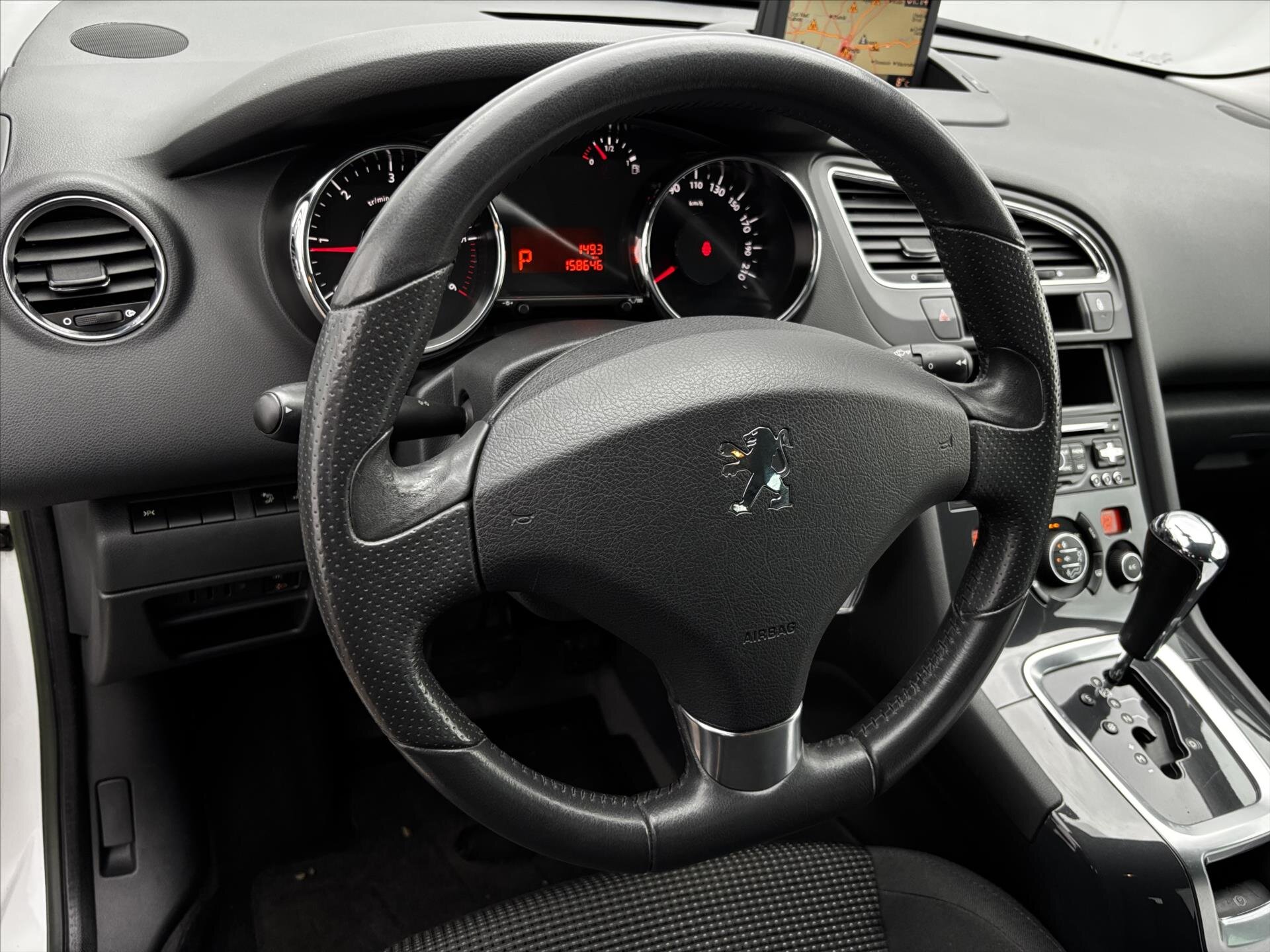 Peugeot 5008 MPV 2,0 l 120 kw