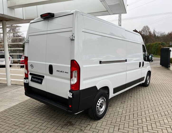 Toyota Proace Max 6