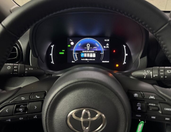 Toyota Yaris Cross SUV 1,5 l 68 kw
