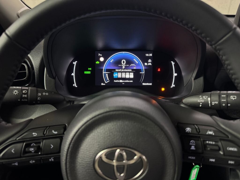 Toyota Yaris Cross SUV 1,5 l 68 kw