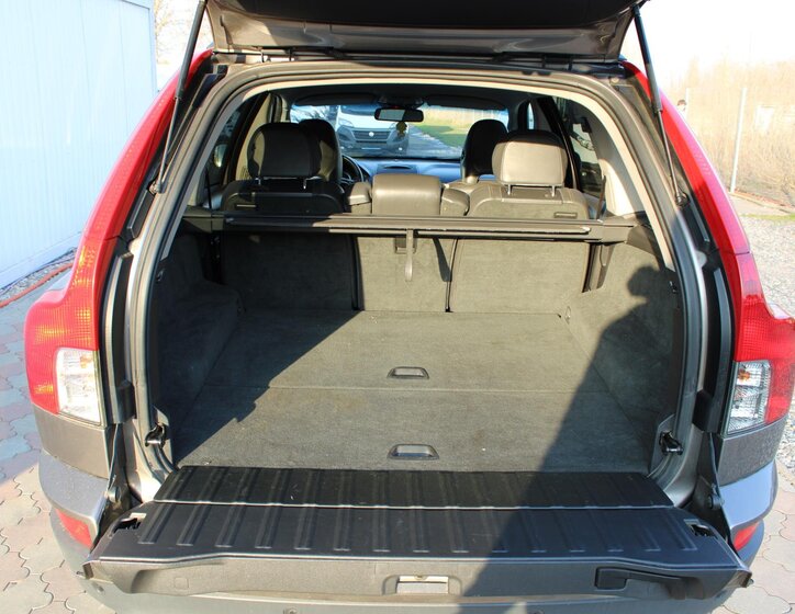 Volvo XC90 SUV / Terénní 2,4 l 136 kw