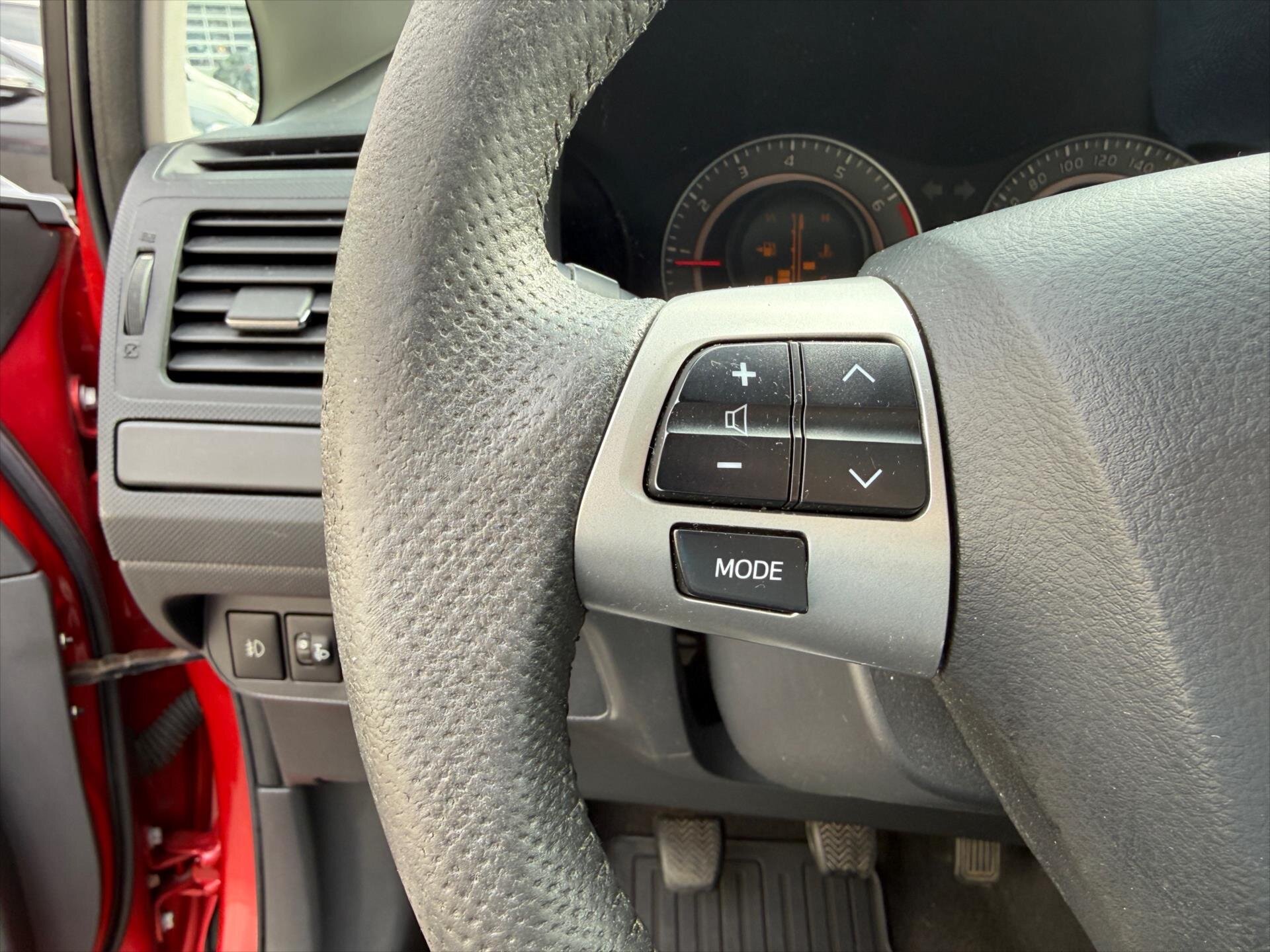 Toyota Auris Hatchback 1,3 l 73 kw