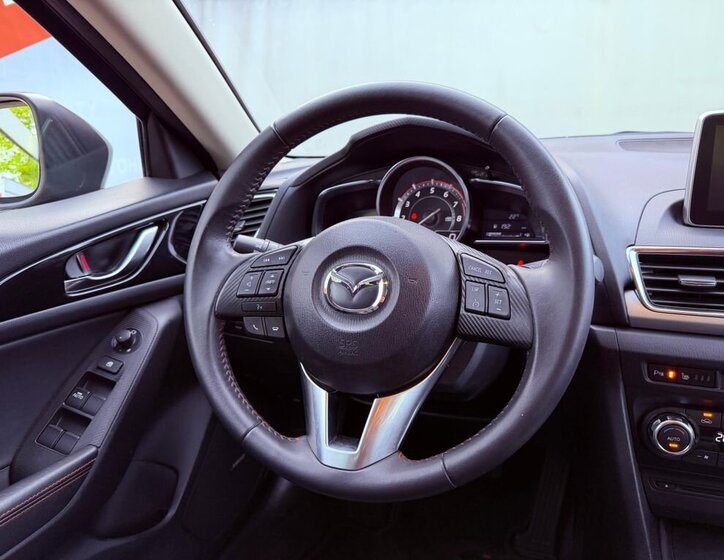 Mazda 3 Sedan / Limuzína 2,0 l 88 kw