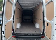 Mercedes-Benz Sprinter 17
