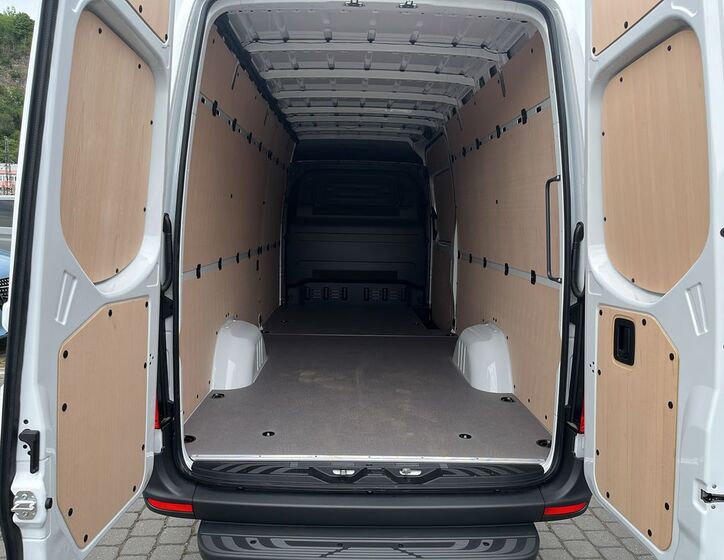Mercedes-Benz Sprinter 17