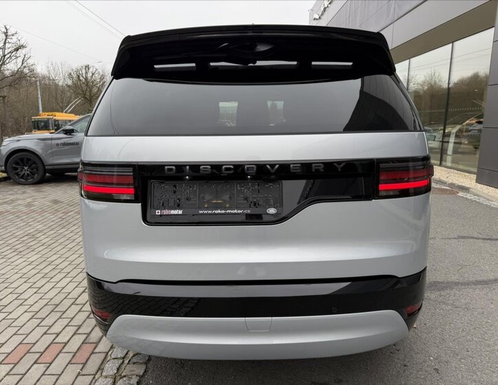 Land Rover Discovery 9