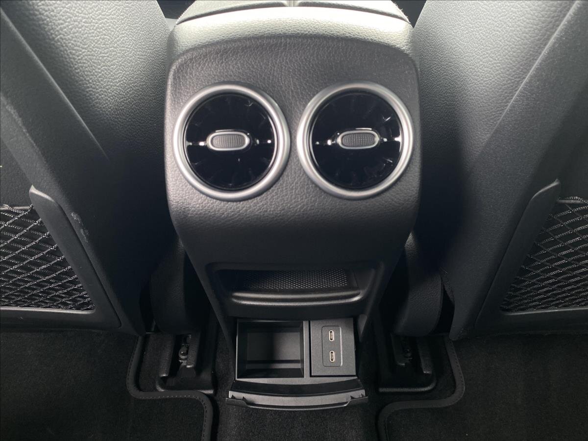 Mercedes-Benz EQA SUV / Terénní 0,0 140 kw