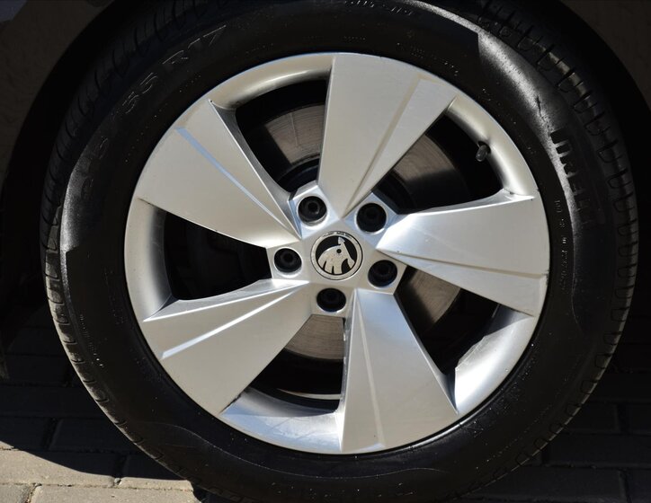 Škoda Superb Kombi 2,0 l 140 kw